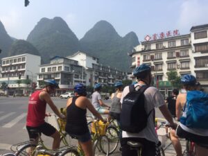 Mehr über den Artikel erfahren Yangshuo – Radtour und verdientes Schlammbad
